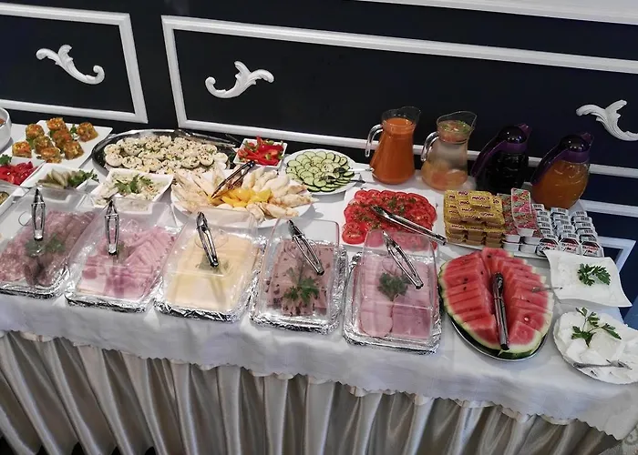 Bristol מלון דירות 4*