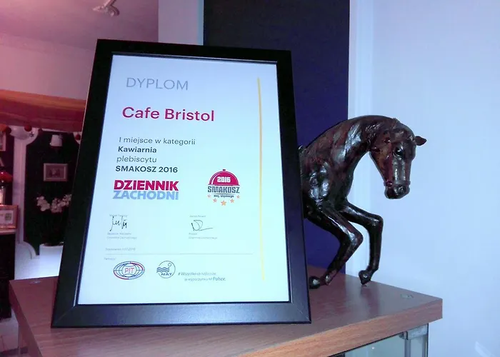 Aparthotel Bristol 4*