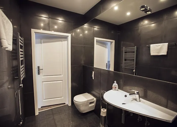 Bristol Aparthotel 4*