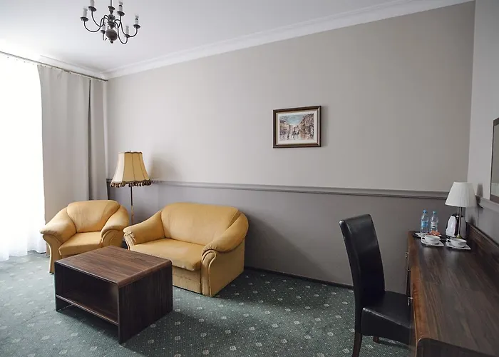 Aparthotel Bristol 4*