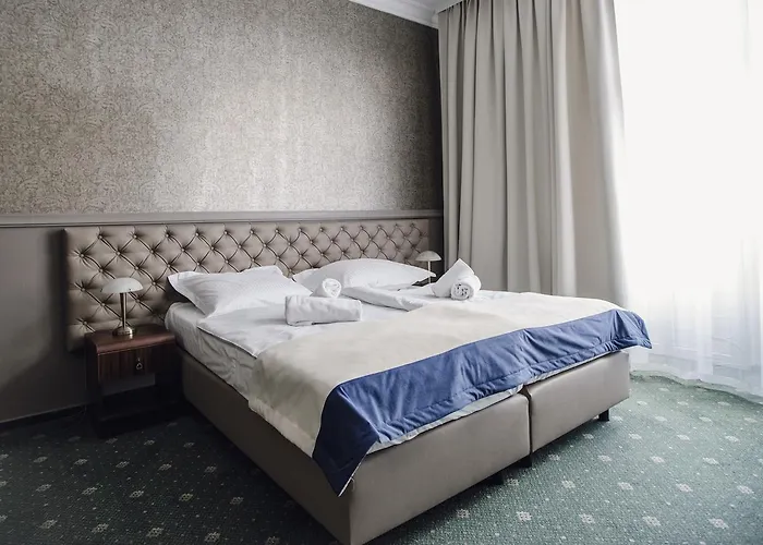 Bristol Aparthotel 4*